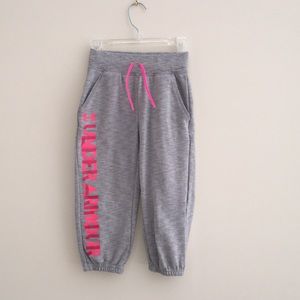 Girls sweats.